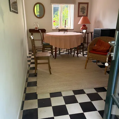 La Petite Maison Blanche